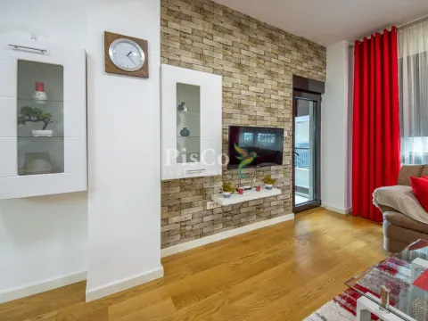 Izdavanje, dvosoban stan, 78m², Centar, Podgorica - image 8