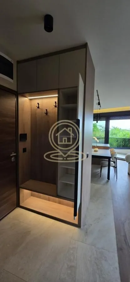 Izdavanje, trosoban stan, 83m², Olimp, Zvezdara Sve Podlokacije