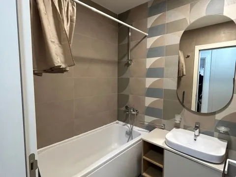 Izdavanje, jednosoban stan, 45m², Pobrežje, Podgorica - image 9