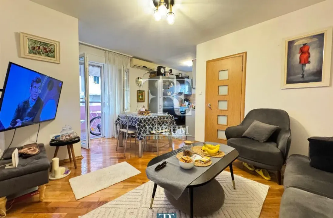 Prodaja, dvosoban stan, 50m², Blok 9, Podgorica