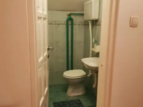 Izdavanje, trosoban stan, 43m², Detelinara, Novi Sad Sve Podlokacije - image 21