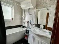 Rent, three bedroom apartment, 120m², Bečići, Budva - image 8