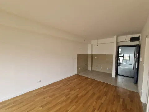 Prodaja, stan, 49m², Tivat, Crna Gora - image 3