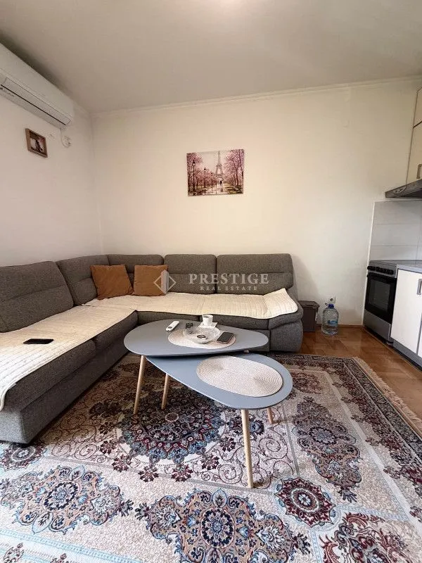 Rent, studio apartment, 31m², Stari Aerodrom, Podgorica