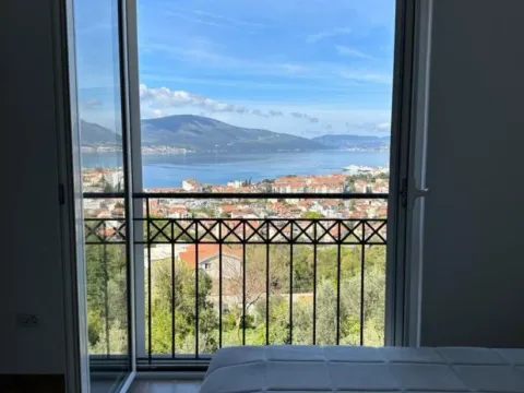 Izdavanje, jednosoban stan, 90m², Tripovići, Tivat - image 10