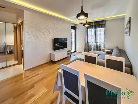 Izdavanje, dvosoban stan, 70m², City Kvart, Podgorica - image 4