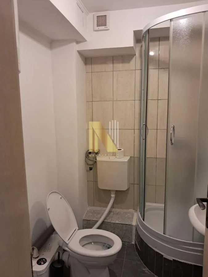 Izdavanje, garsonjera, 28m², Rotkvarija, Novi Sad Sve Podlokacije