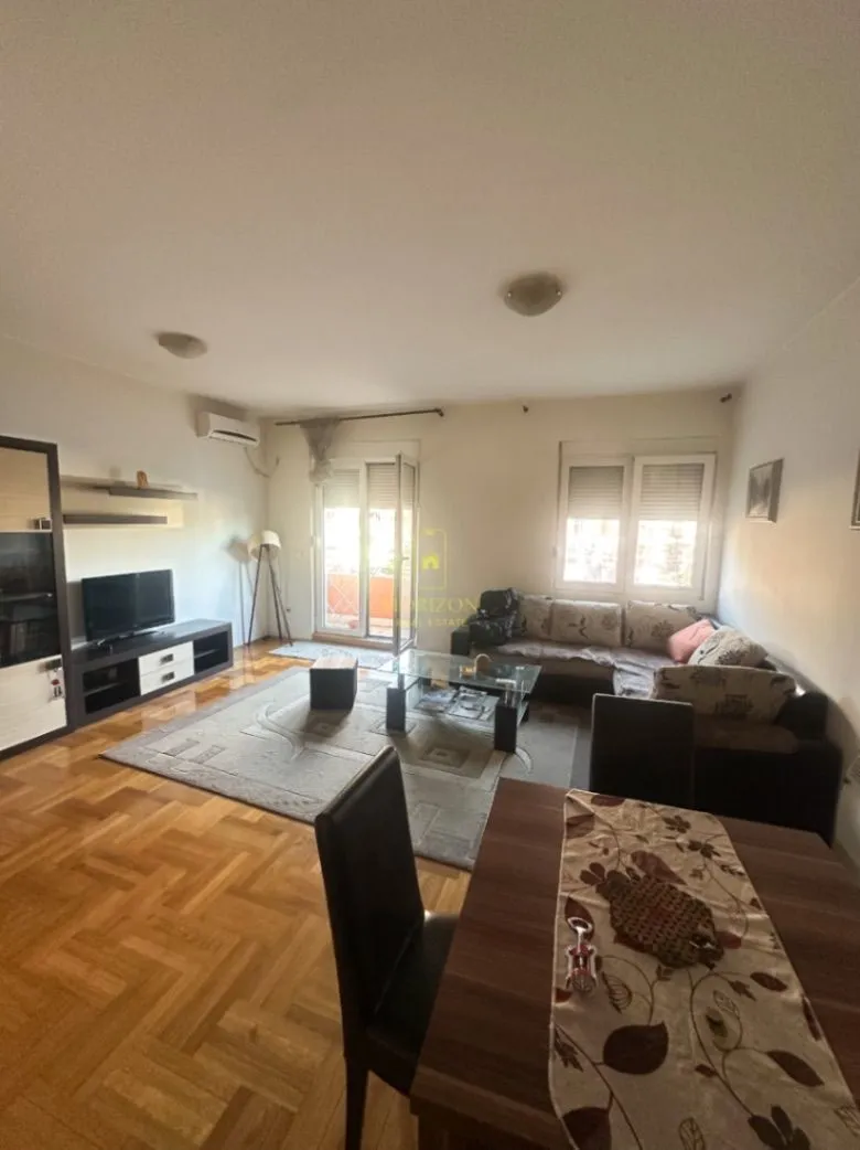 Izdavanje, dvosoban stan, 75m², Stari Aerodrom, Podgorica