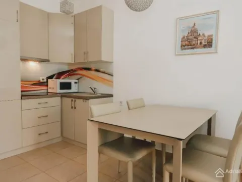 Prodaja, trosoban stan, 79m², Bečići, Budva - image 5