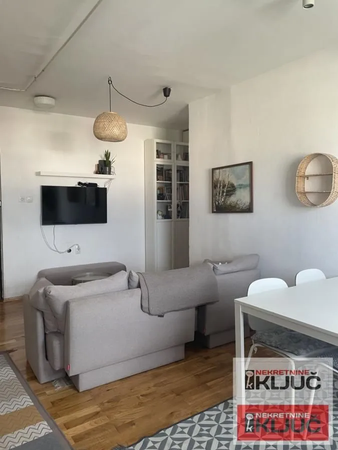 Prodaja, dvosoban stan, 57m², Bulevar Oslobodjenja, Novi Sad Sve Podlokacije