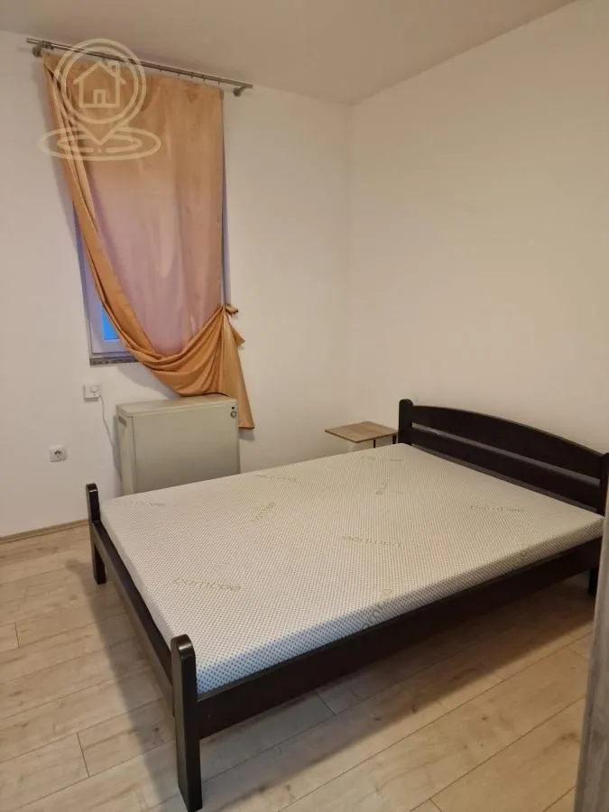 Izdavanje, dvosoban stan, 60m², Zemun Sve Podlokacije, Beograd