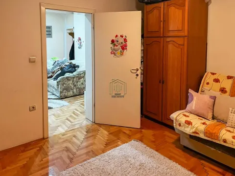 Rent, three bedroom apartment, 150m², Stari Aerodrom, Podgorica - image 6