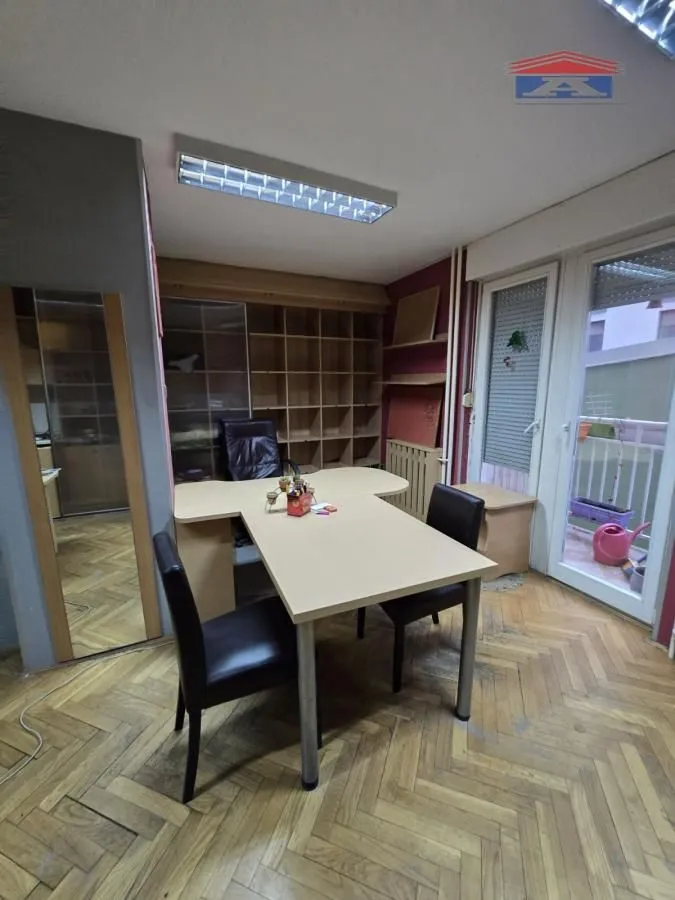 Rent, office space, 28m², Bulevar Oslobodjenja, Novi Sad Sve Podlokacije