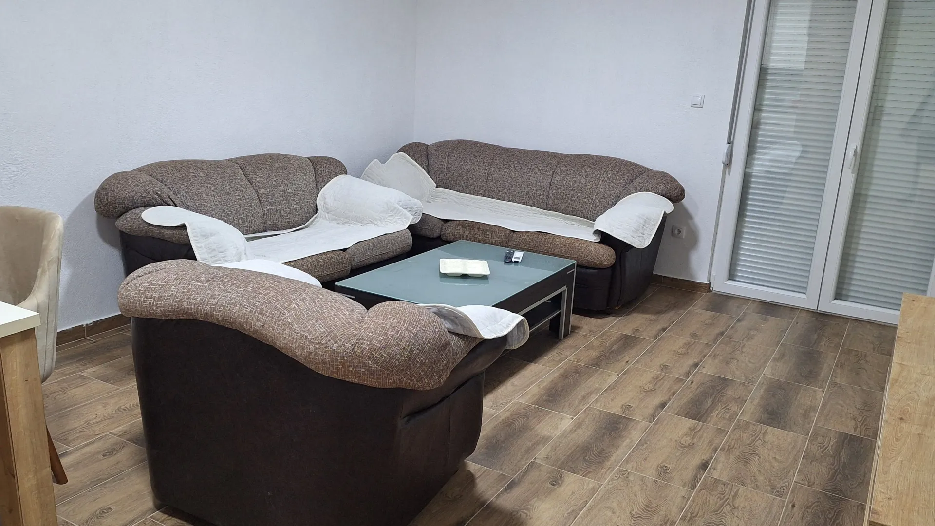Izdavanje, kuća, 70m², Radanovići, Kotor