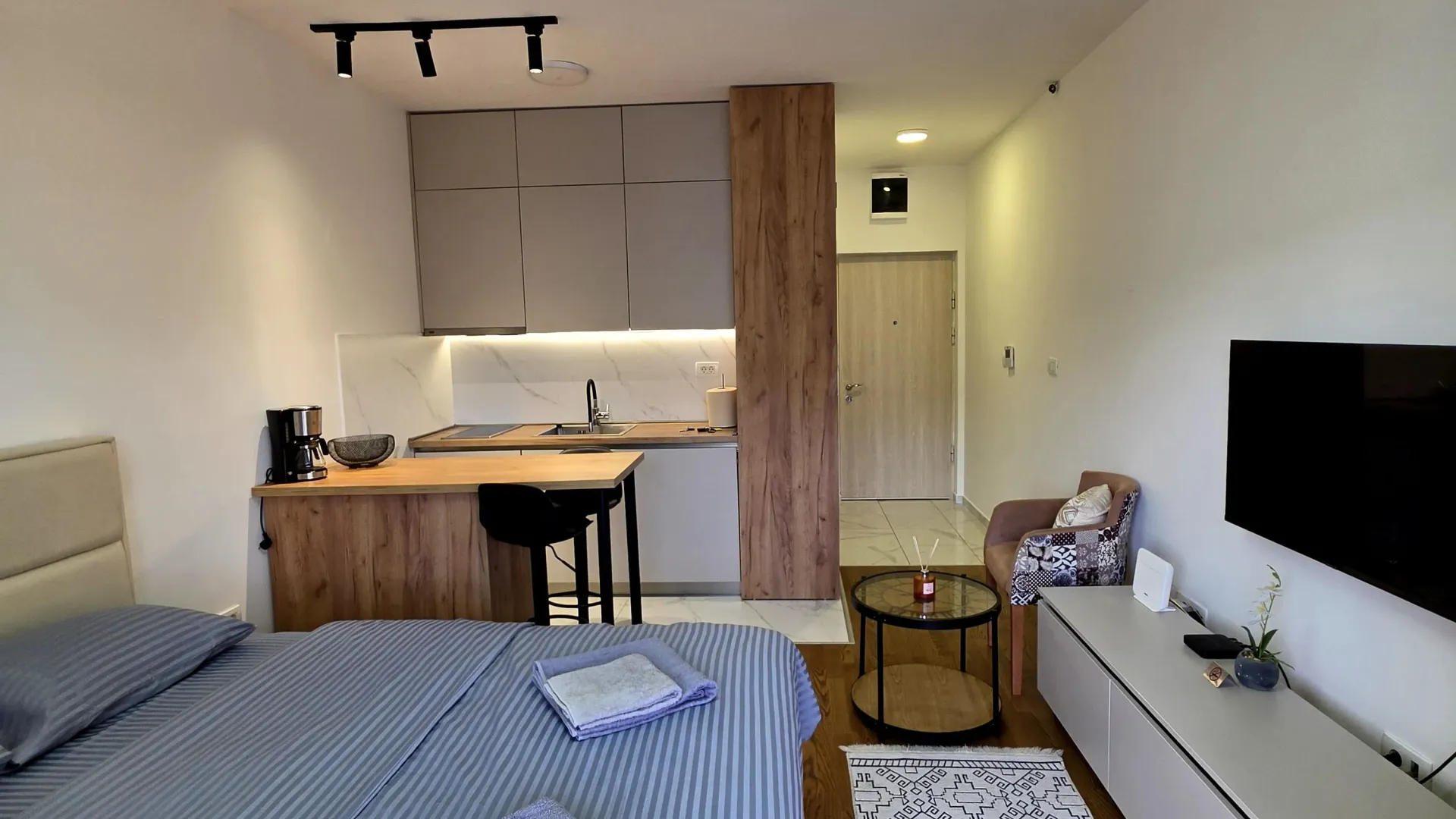 Stan-na-dan, jednosoban stan, 26m², Pobrežje, Podgorica