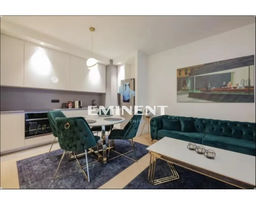 Izdavanje, trosoban stan, 80m², Savski Venac, Beograd