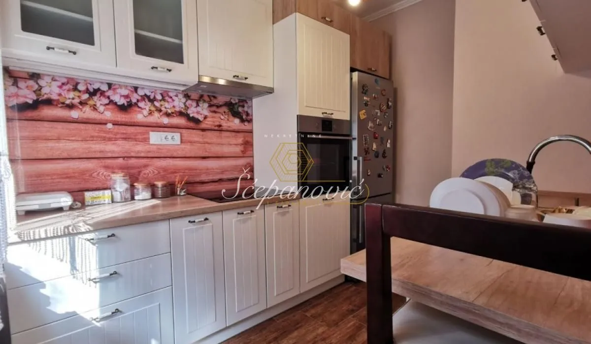 Prodaja, dvosoban stan, 52m², Grbavica, Novi Sad Sve Podlokacije