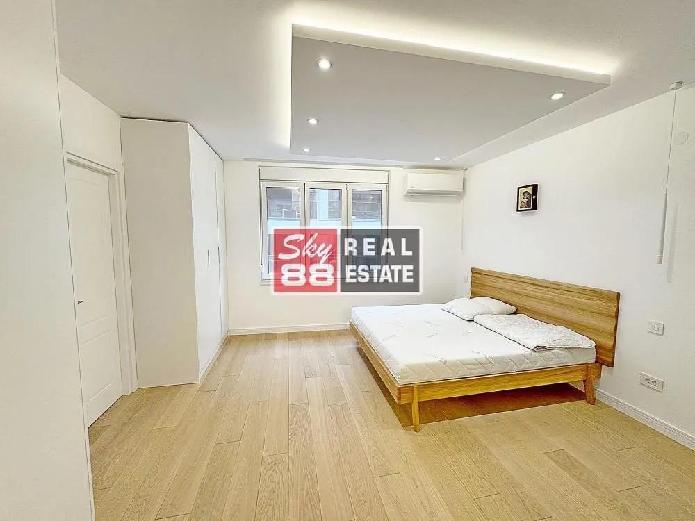 Prodaja, trosoban stan, 89m², Kalenić Pijaca, Vračar Sve Podlokacije