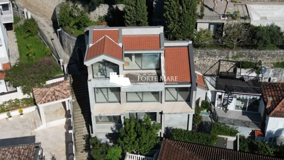 Prodaja, kuća, 264m², Herceg Novi, Crna Gora