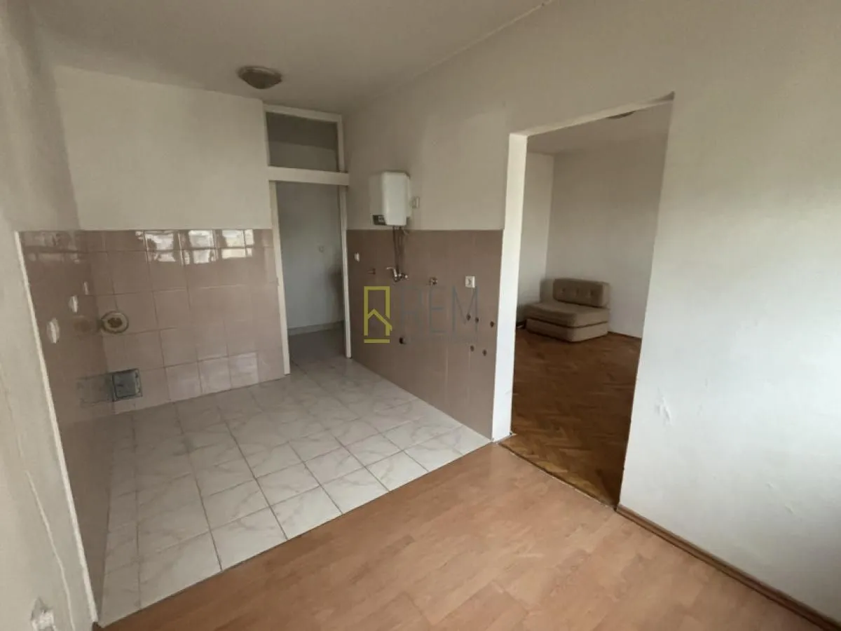 Prodaja, jednosoban stan, 47m², Baston, Podgorica