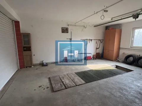Prodaja, kuća, 500m², Ribare, Jagodina - image 8