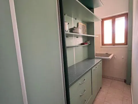 Rent, house, 200m², Tološi, Podgorica - image 6