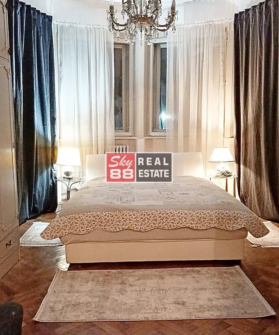 Prodaja, kuća, 401m², Zemun Kalvarija, Zemun Sve Podlokacije