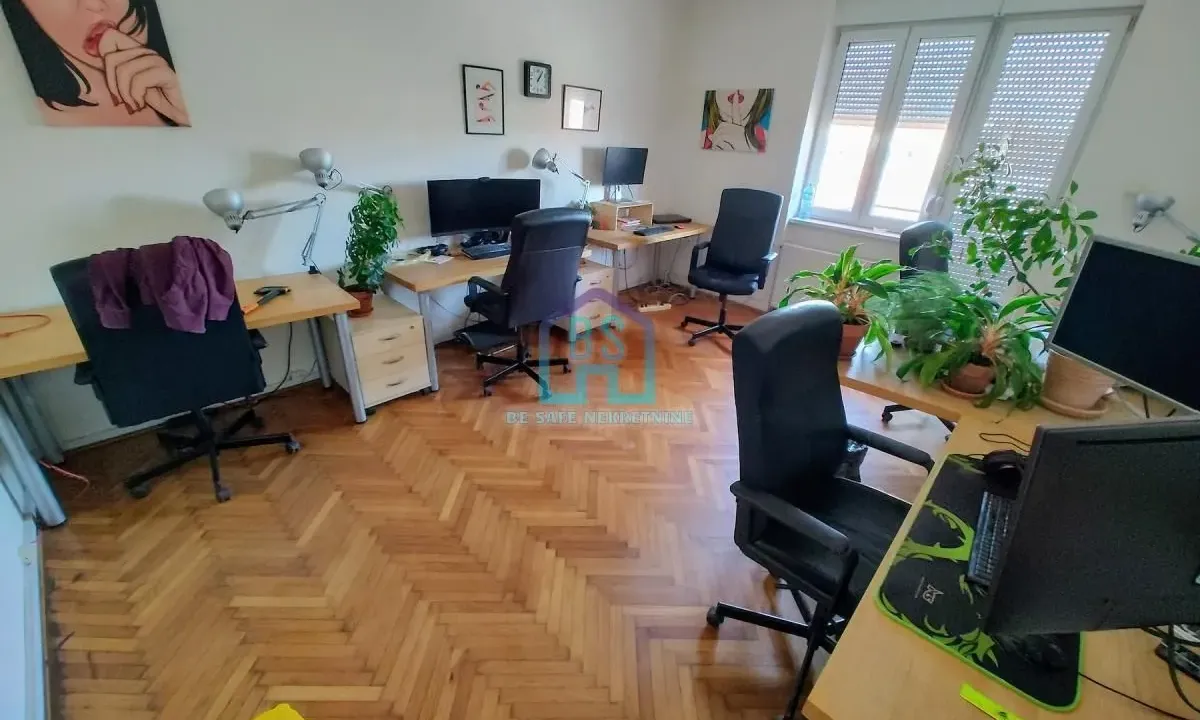 Prodaja, trosoban stan, 74m², Stari grad, Novi Sad
