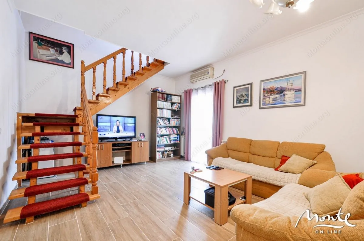 Prodaja, trosoban stan, 116m², Tivat, Crna Gora