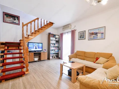 Prodaja, trosoban stan, 116m², Tivat, Crna Gora - image 1