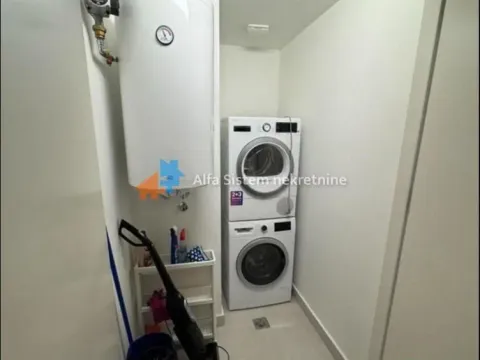 Izdavanje, trosoban stan, 86m², Savski Venac, Beograd - image 9