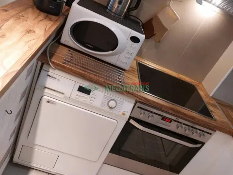 Izdavanje, dvosoban stan, 56m², Centar, Novi Sad - image 18