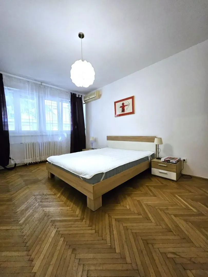 Izdavanje, dvosoban stan, 41m², Stari Grad, Beograd