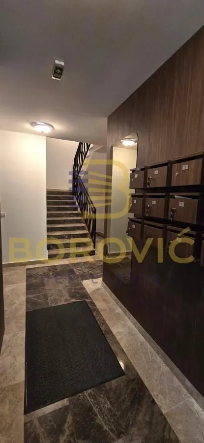 Prodaja, trosoban stan, 68m², Olimp, Zvezdara Sve Podlokacije