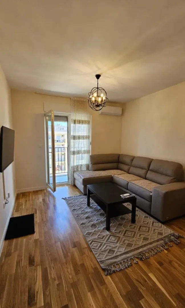 Izdavanje, jednosoban stan, 45m², Zabjelo, Podgorica