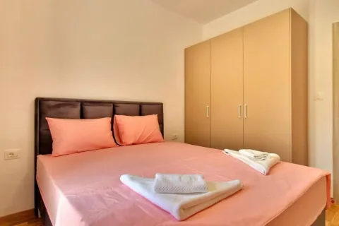 Sale, one bedroom apartment, 40m², Bečići, Budva - image 4