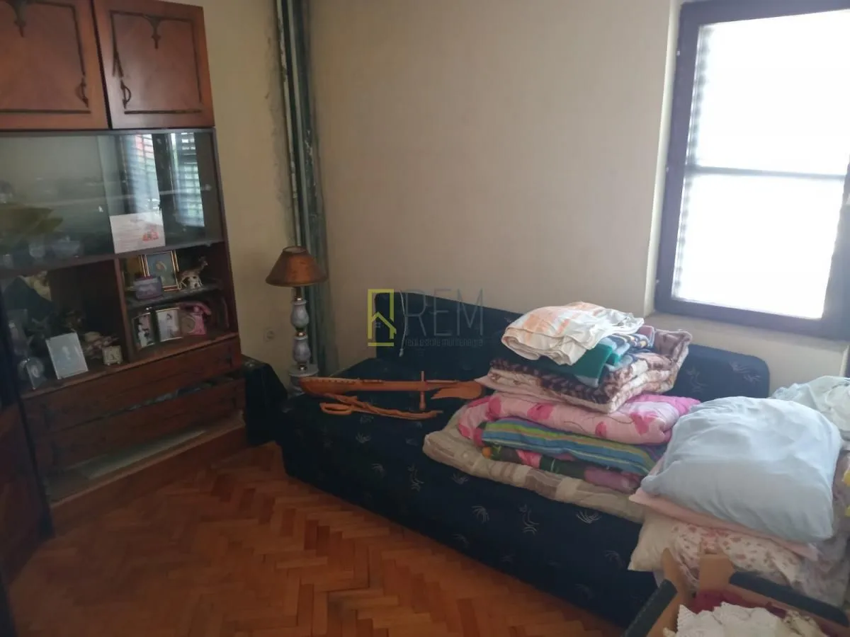 Prodaja, kuća, 232m², Tološi, Podgorica