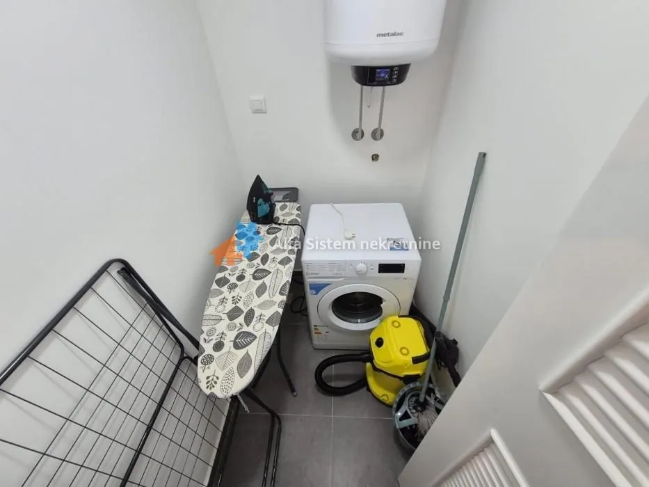 Izdavanje, trosoban stan, 95m², Trošarina, Voždovac Sve Podlokacije