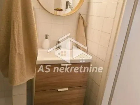 Rent, one bedroom apartment, 33m², Stari Grad, Beograd - image 16