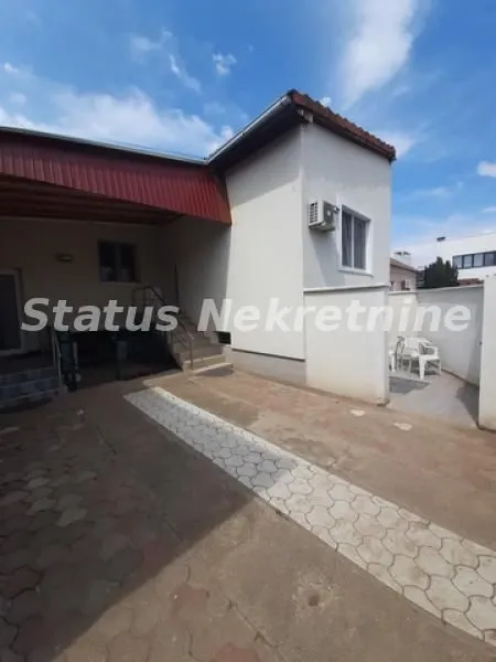 Prodaja, kuća, 157m², Salajka, Novi Sad Sve Podlokacije
