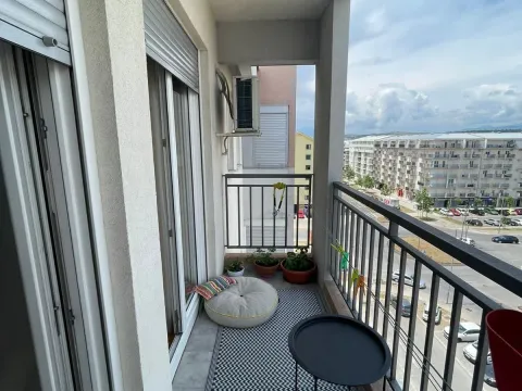 Izdavanje, jednosoban stan, 42m², Stari Aerodrom, Podgorica - image 4