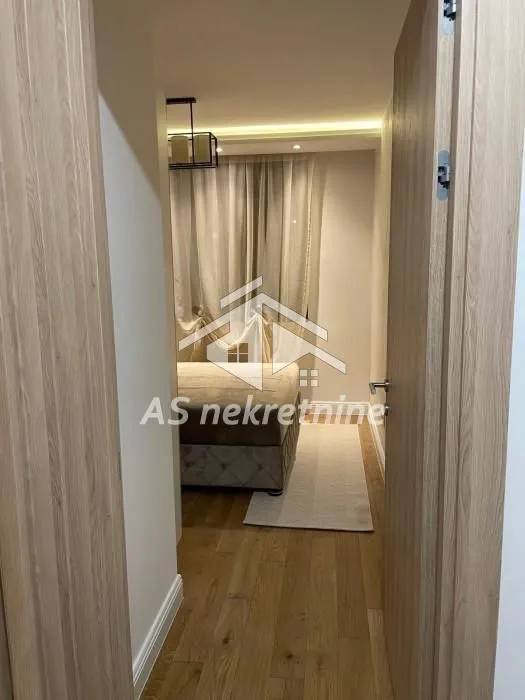 Rent, two bedroom apartment, 42m², Vračar Sve Podlokacije, Beograd