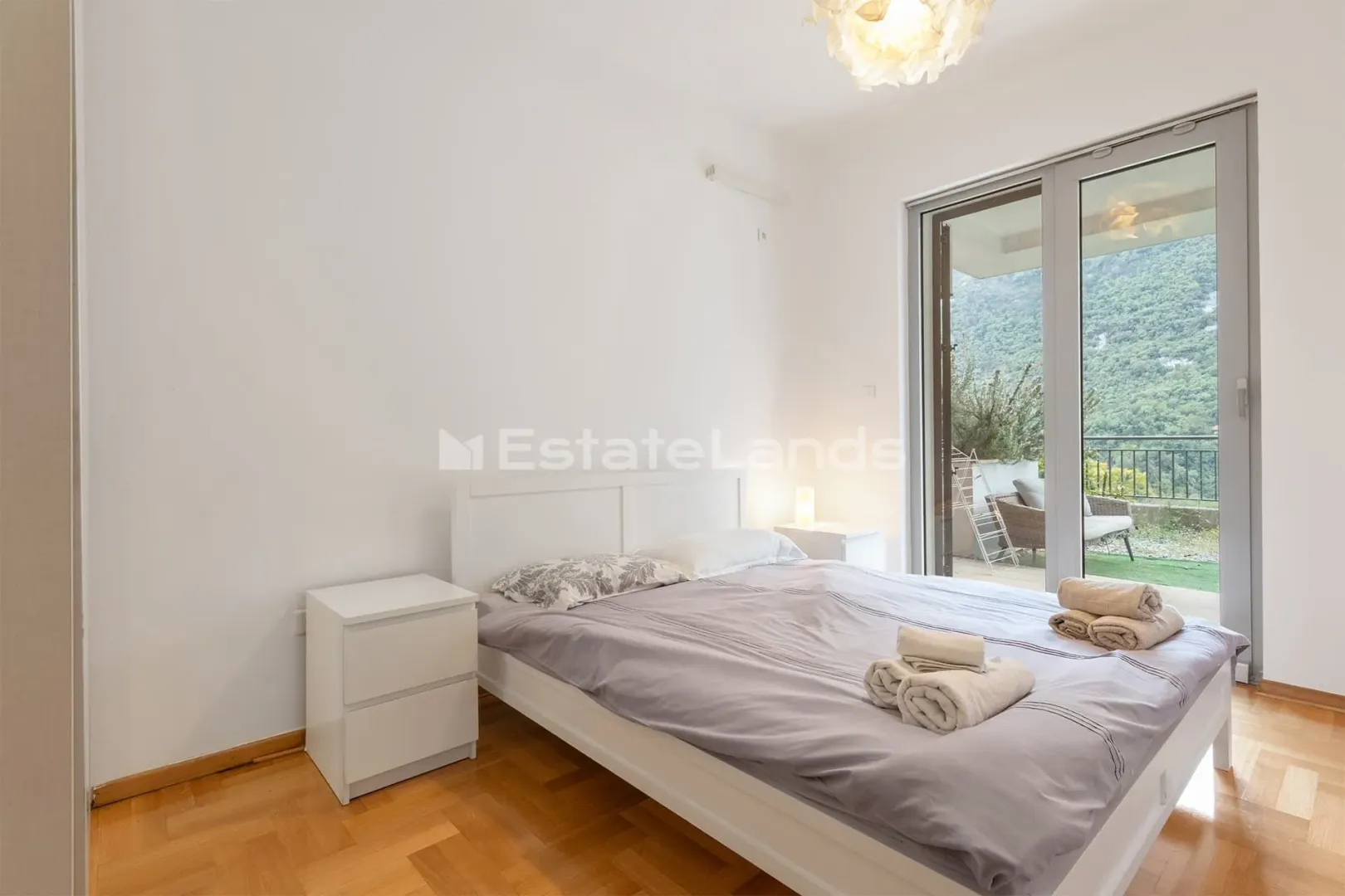 Prodaja, trosoban stan, 97m², Morinj, Kotor