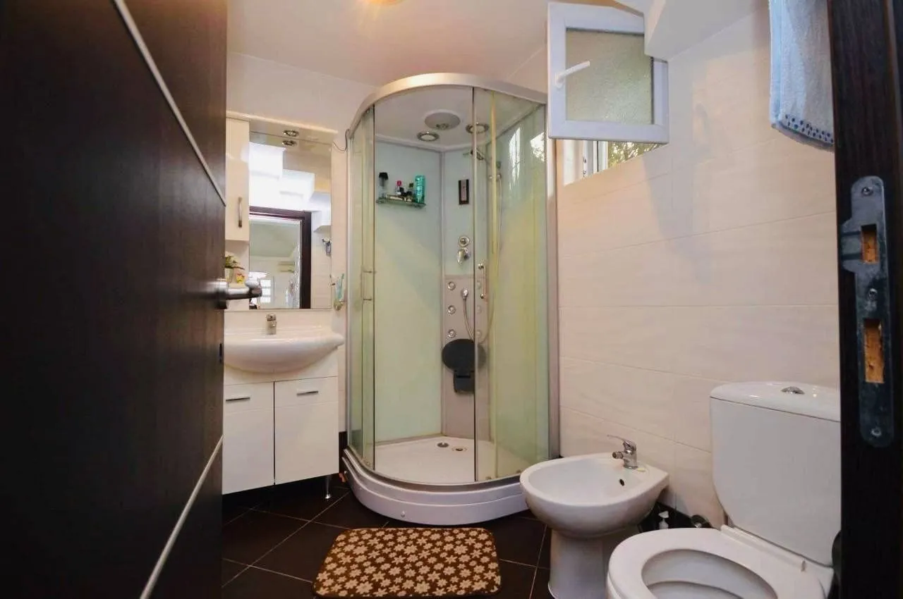 Rent, two bedroom apartment, 92m², Krašići, Tivat