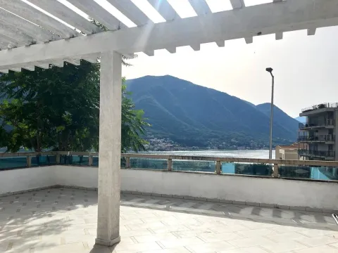 Sale, one bedroom apartment, 77m², Dobrota, Kotor - image 6