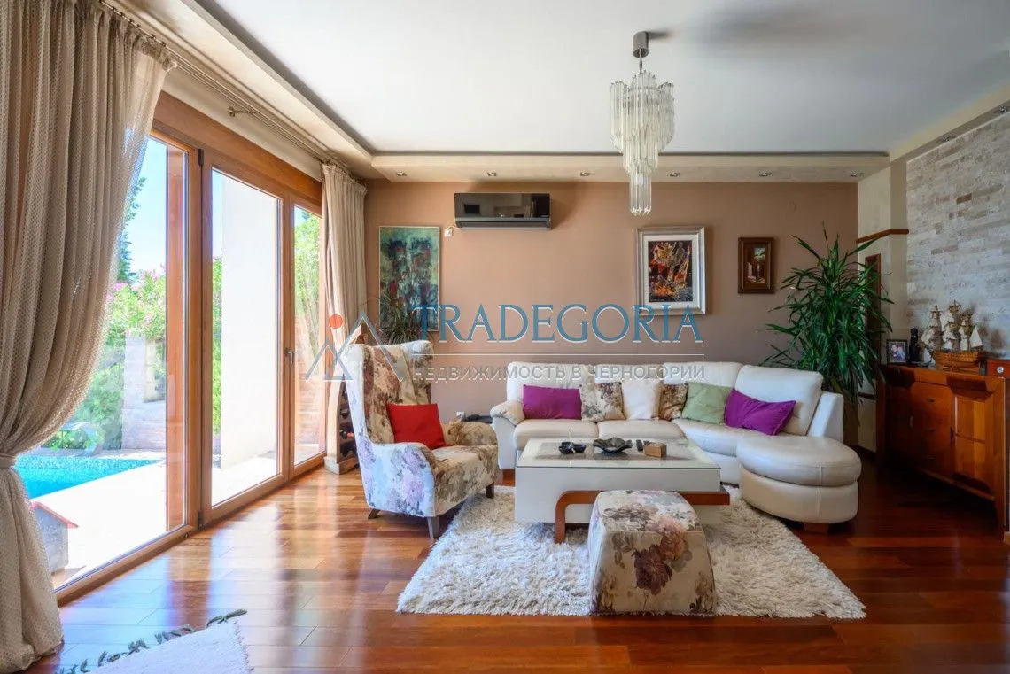 Prodaja, ugostiteljski objekat, 252m², Bar, Crna Gora