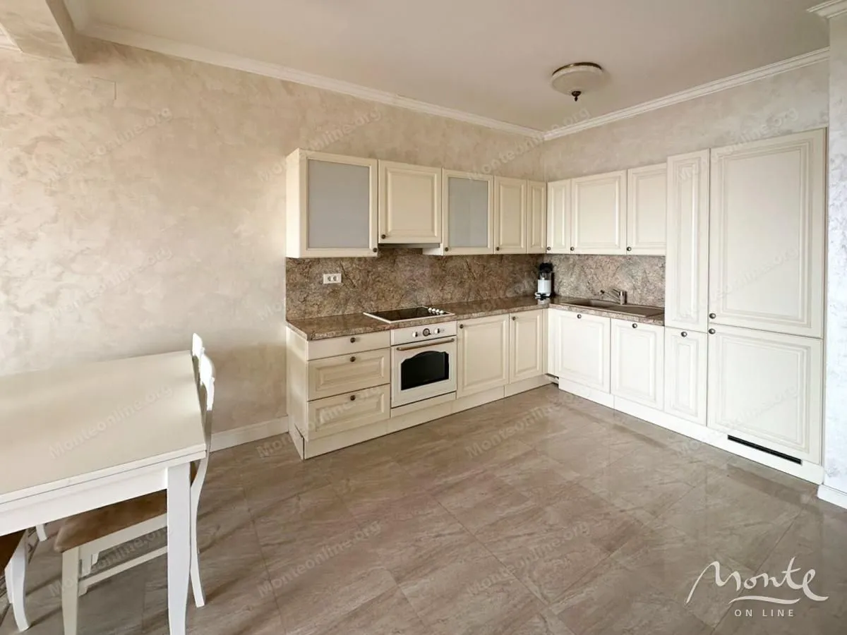 Sale, three bedroom apartment, 115m², Bečići, Budva