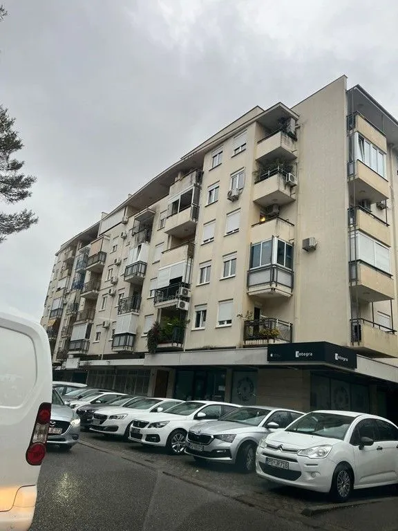 Prodaja, jednosoban stan, 43m², Blok 6, Podgorica