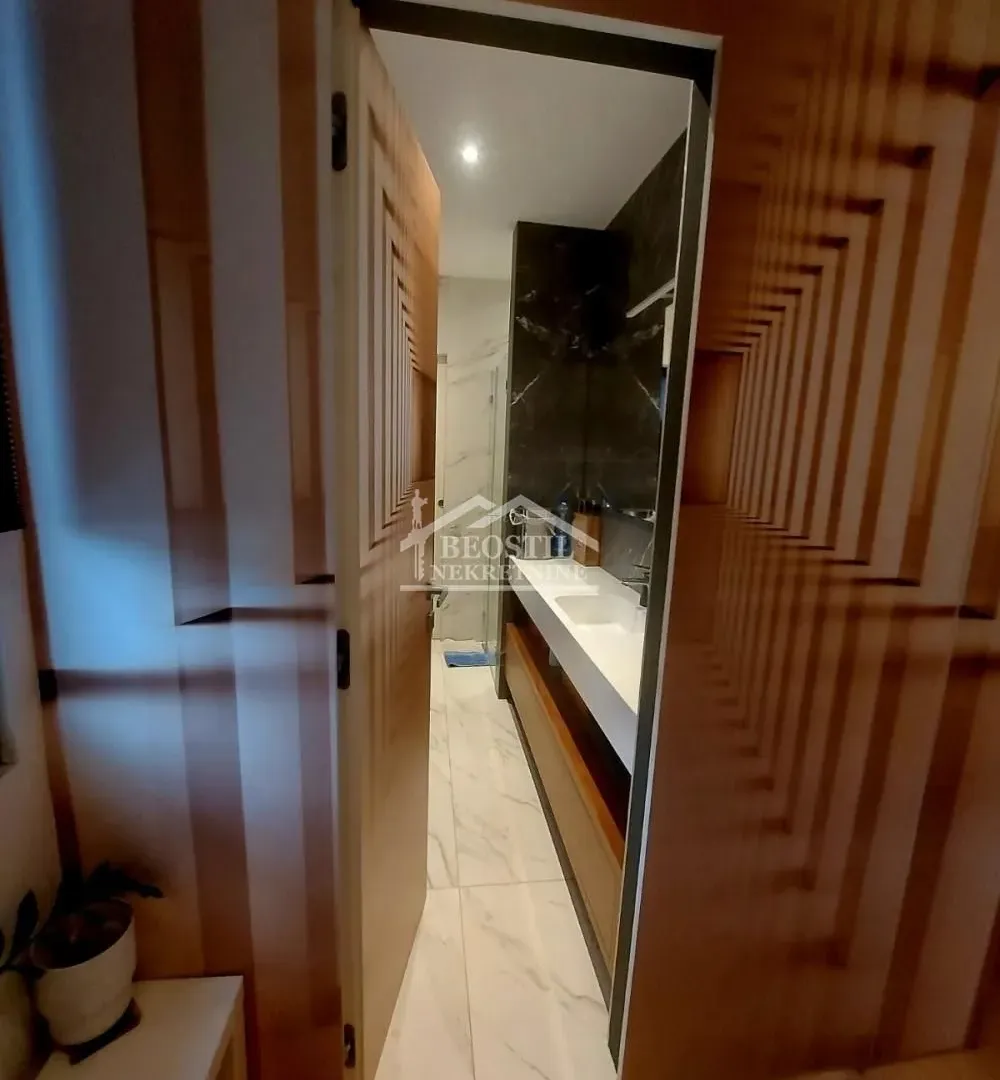 Sale, three bedroom apartment, 60m², Stari Grad, Beograd