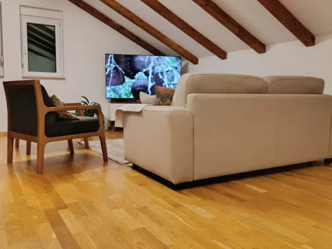 Izdavanje, trosoban stan, 111m², Kalimanj, Tivat - image 2